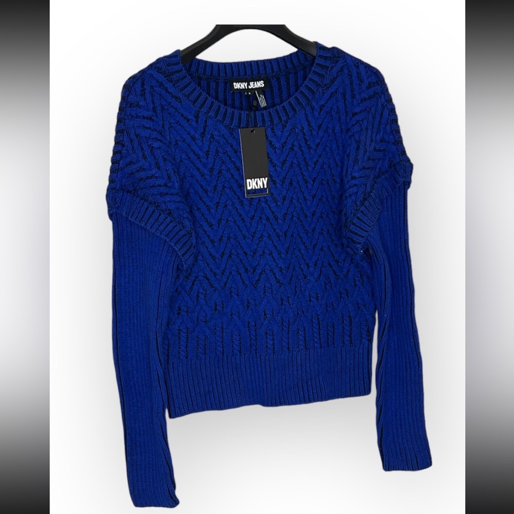 DKNY Women’s Drop-shoulder Long Sleeve Knit Sweater new With Tag, Size Medium